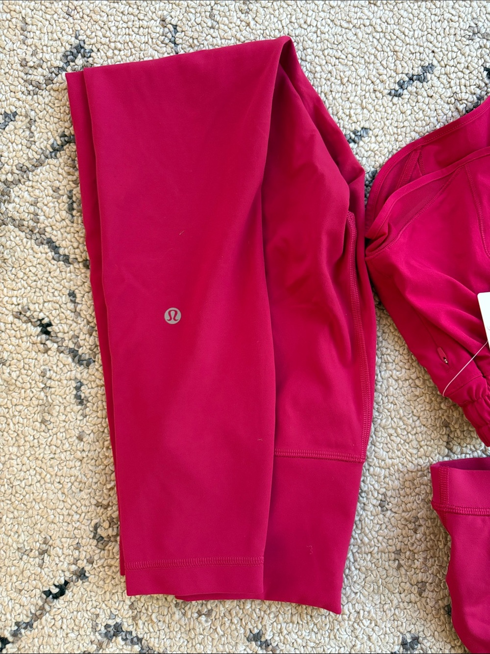 Lululemon set 6/4 - Picture 4 of 8